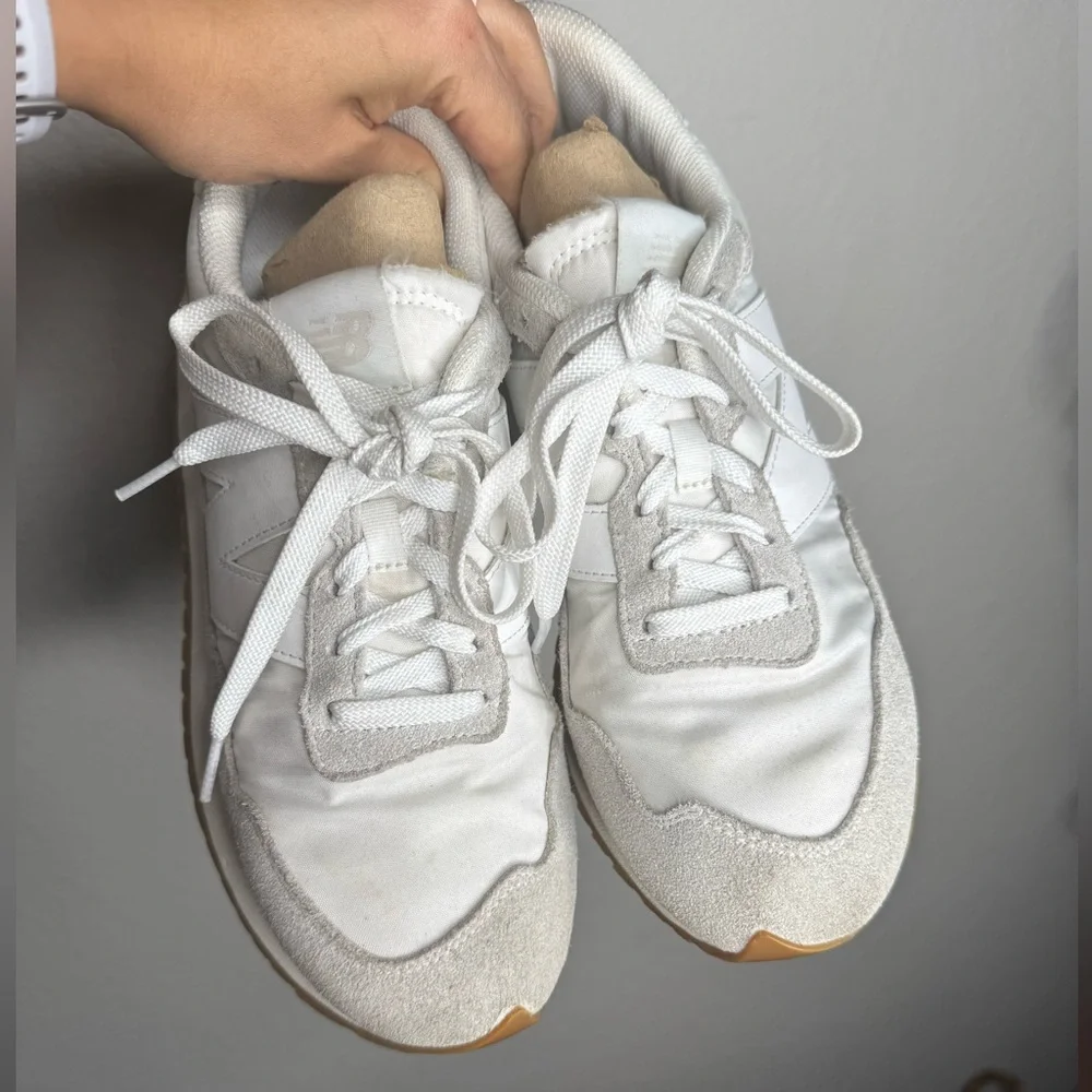 New Balance 237 Sneakers Women 8.5 White Sea Salt Suede Nylon Retro Running Shoe
